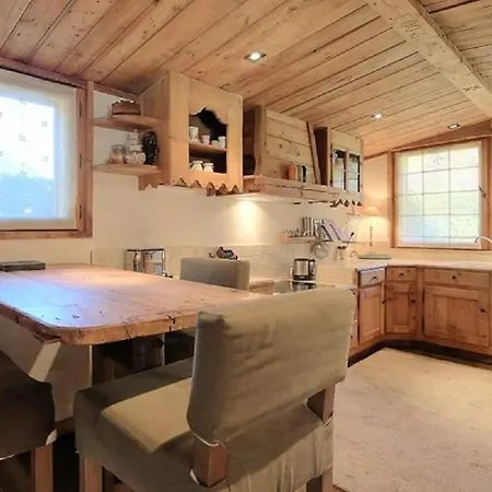 Le Chalet Des Bois *
