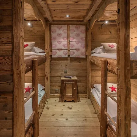 Le Chalet Des Bois 샬레